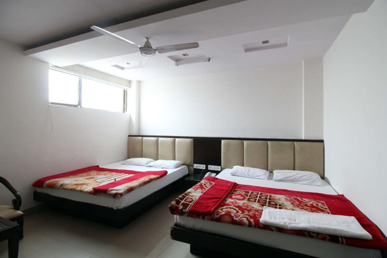 Hotel Shri Vinayak In City Centre At New Delhi Railway Station-By Rcg Hotels Экстерьер фото