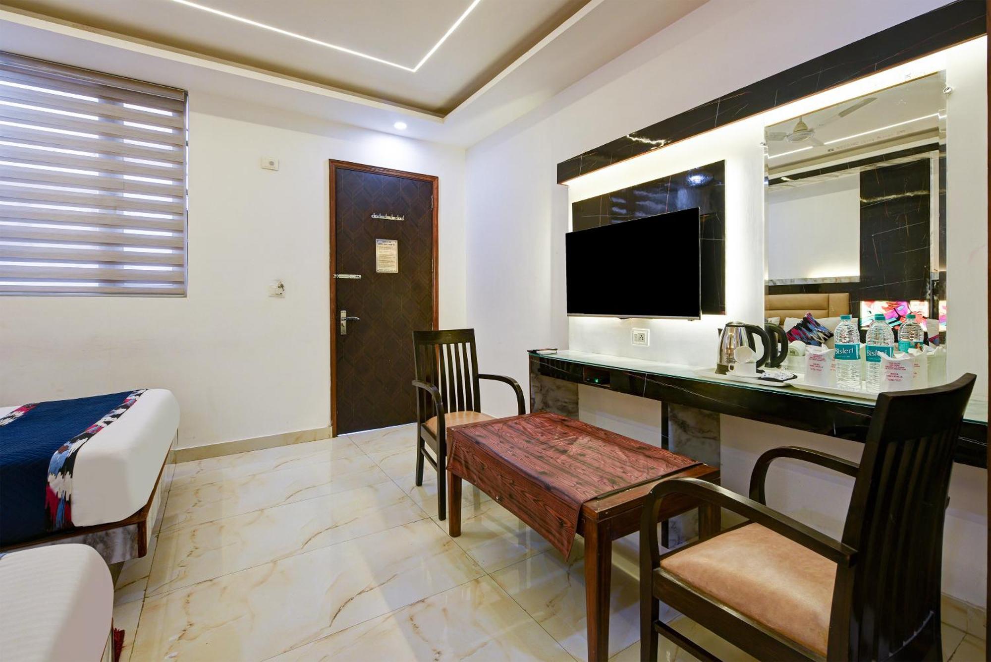 Hotel Shri Vinayak In City Centre At New Delhi Railway Station-By Rcg Hotels Экстерьер фото