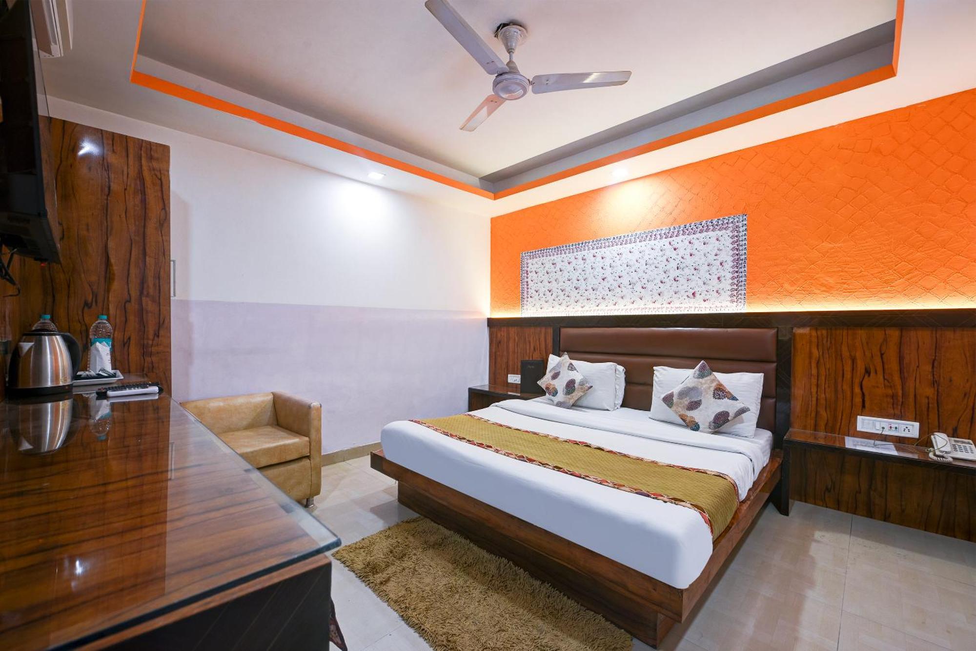 Hotel Shri Vinayak In City Centre At New Delhi Railway Station-By Rcg Hotels Экстерьер фото