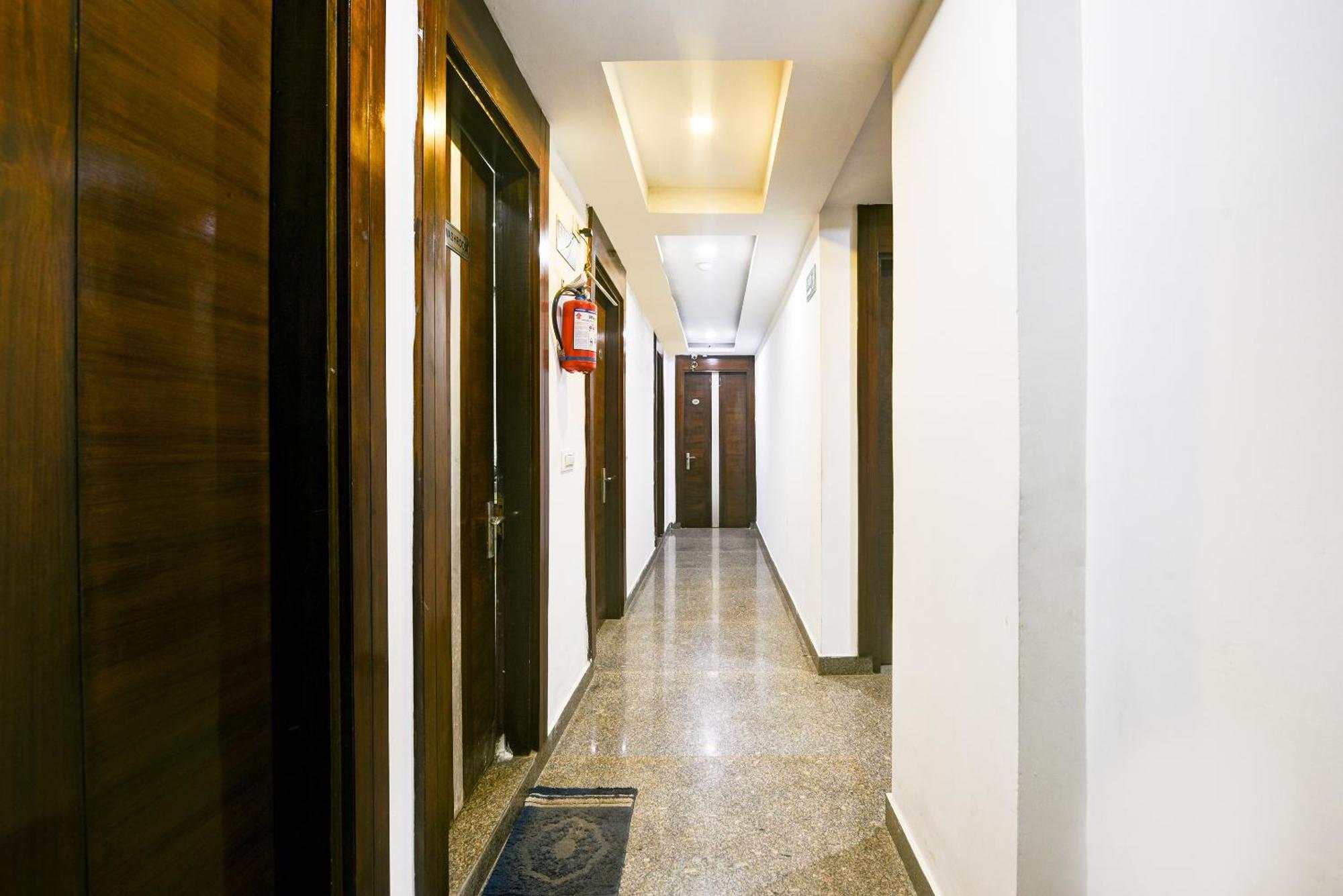Hotel Shri Vinayak In City Centre At New Delhi Railway Station-By Rcg Hotels Экстерьер фото