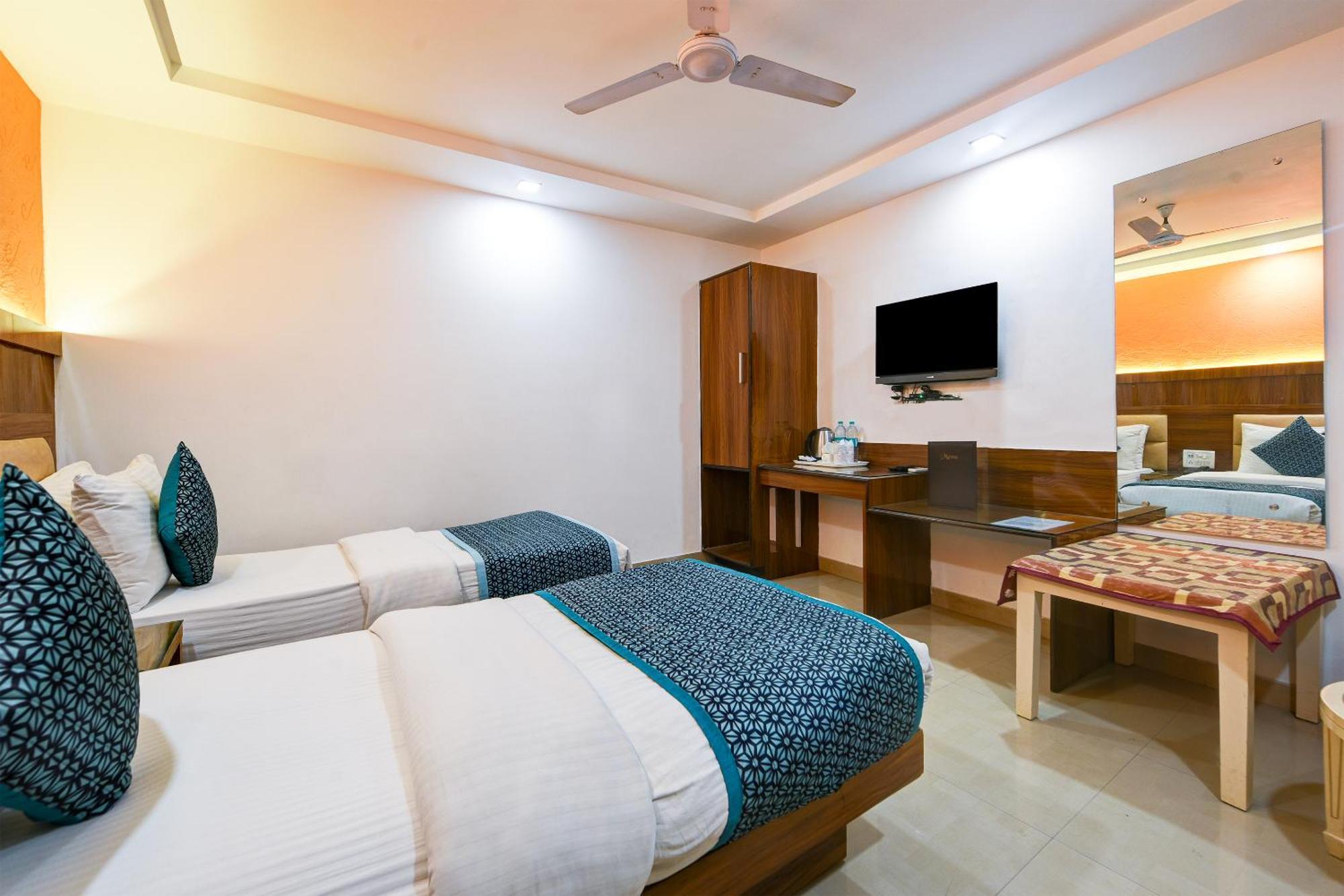 Hotel Shri Vinayak In City Centre At New Delhi Railway Station-By Rcg Hotels Экстерьер фото