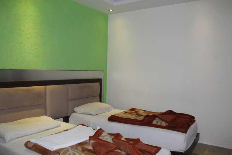 Hotel Shri Vinayak In City Centre At New Delhi Railway Station-By Rcg Hotels Экстерьер фото