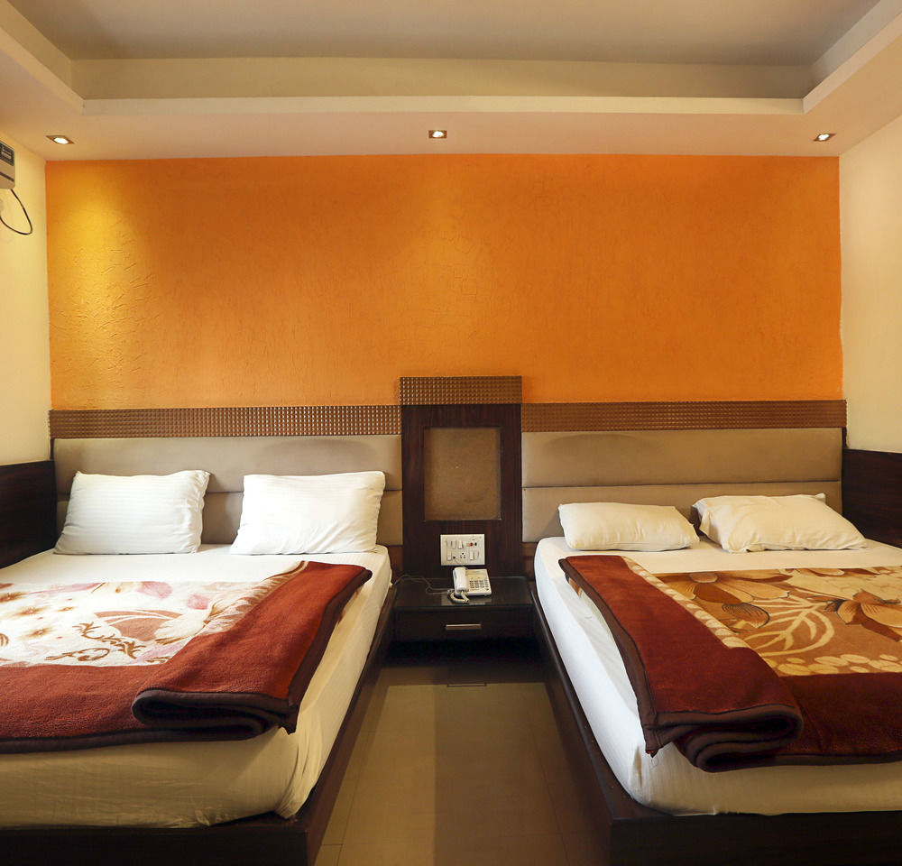 Hotel Shri Vinayak In City Centre At New Delhi Railway Station-By Rcg Hotels Экстерьер фото